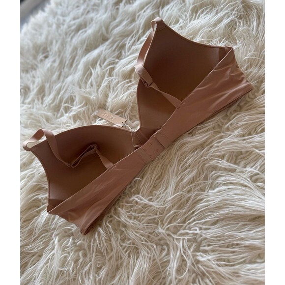 Skims Wireless Form T-shirt Bra Mica Size 42B - Picture 7 of 10